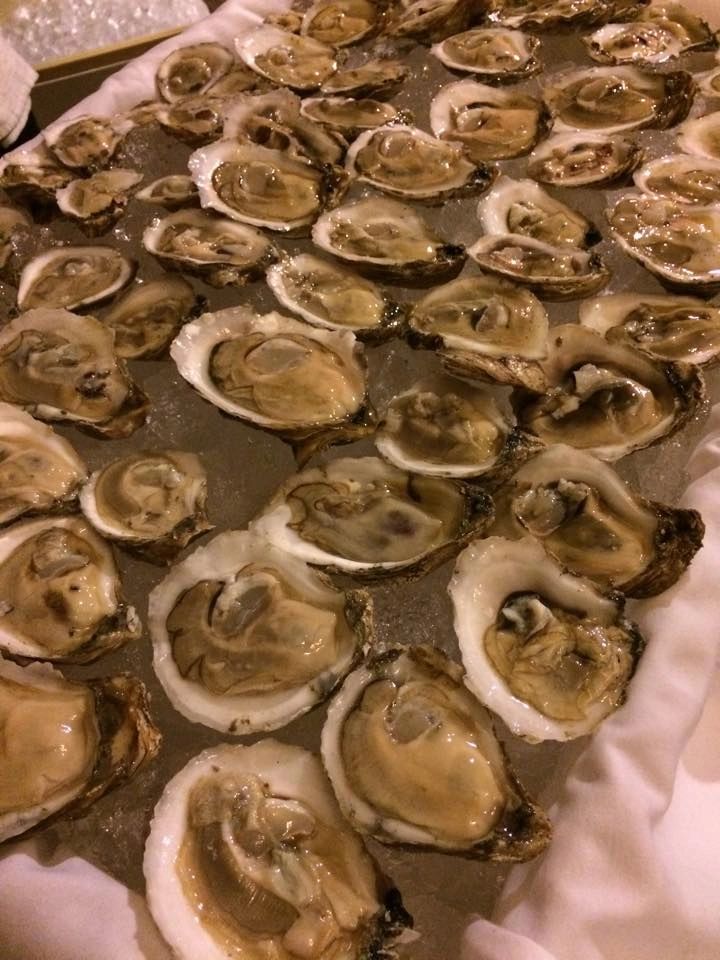 Fish & Slips Marina Raw Bar & Grill Restaurant, Seafood